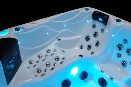 Гидромассажный спа-бассейн Joyee SPA Berlin